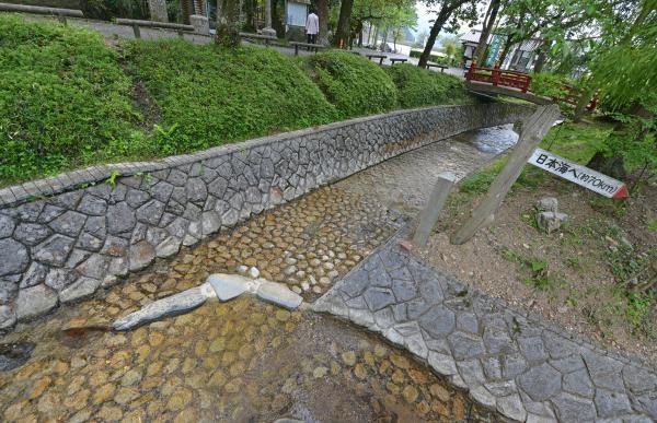 https://www.db.kansai-maas.jp/image/photos/050bf00c-e5a5-4ede-804e-50582b47647d.jpg