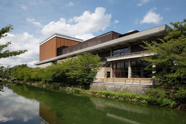 https://www.db.kansai-maas.jp/image/photos/688a1534-3ef5-4b2d-abb6-83702df473c2.jpg