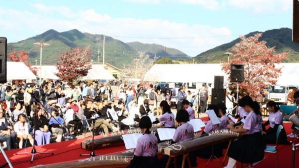 https://www.db.kansai-maas.jp/image/photos/a7d5002e-5053-400b-8575-a741ee78e005.jpg