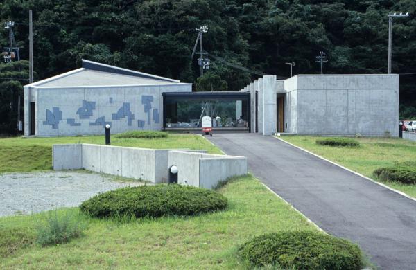 https://www.db.kansai-maas.jp/image/photos/b7c41c10-a126-4ea4-9872-8ecdc58c6d09.jpg