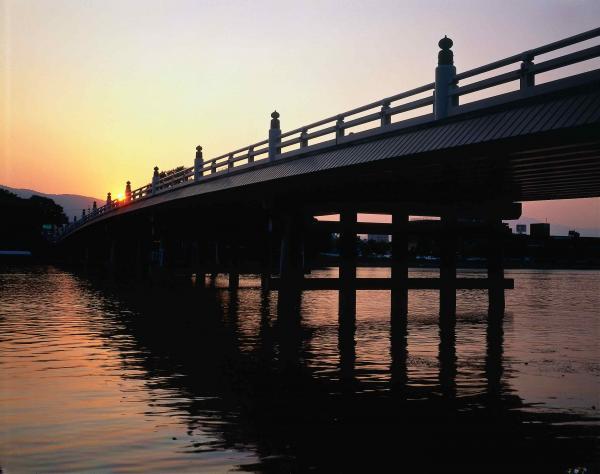 https://www.db.kansai-maas.jp/image/photos/bf81729e-077f-4276-bf88-be1849fc1416.jpg